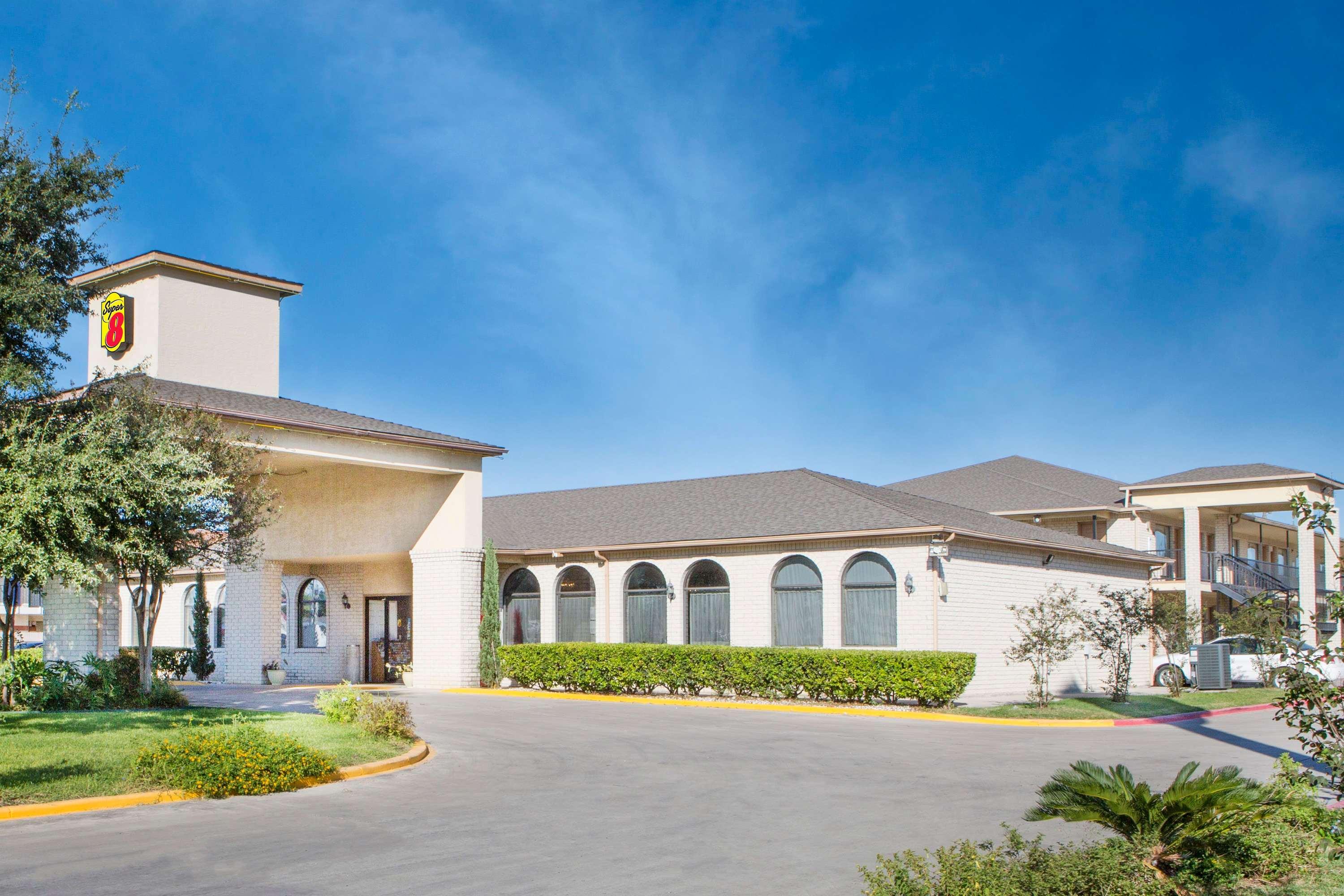 Super 8 By Wyndham San Antonio At I-10 Motell Exteriör bild