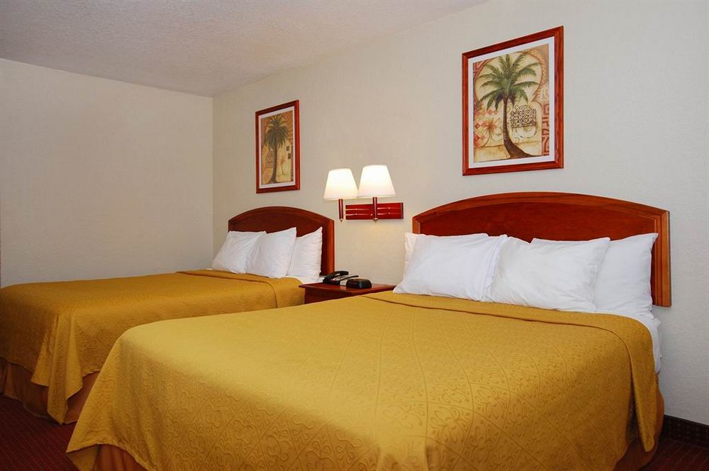 Super 8 By Wyndham San Antonio At I-10 Motell Exteriör bild