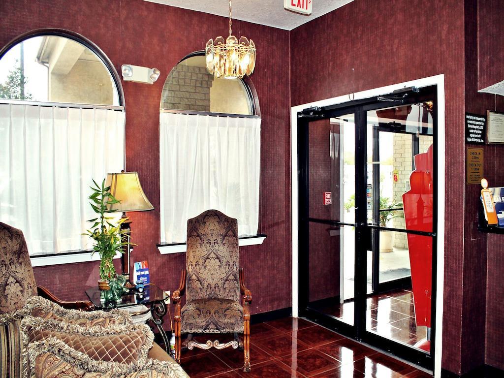 Super 8 By Wyndham San Antonio At I-10 Motell Exteriör bild